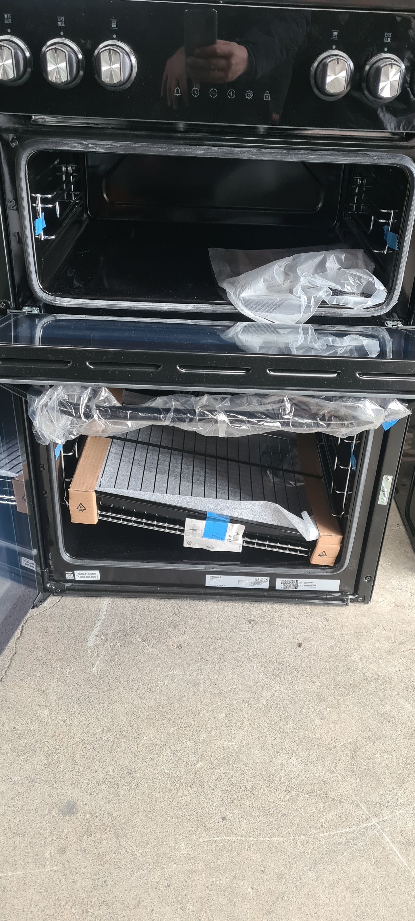 Hotpoint HDE6VDB1 Double Oven Electric Cooker with Ceramic Hob - Black - A/A Rated