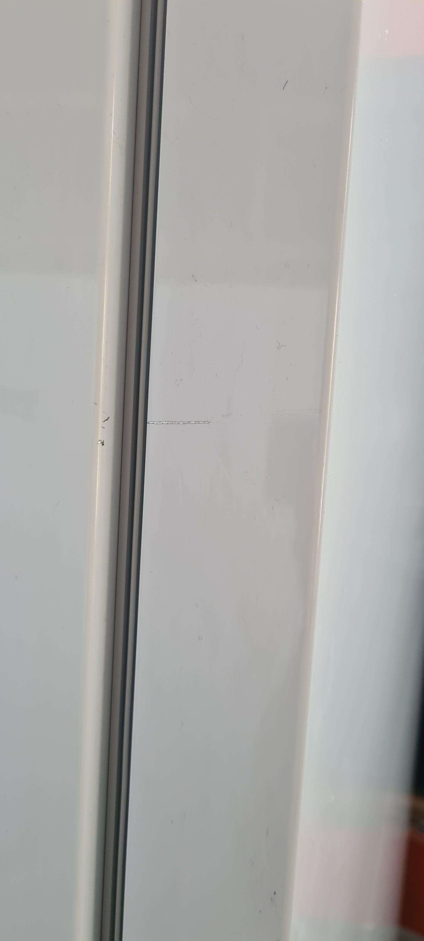 Samsung Series 5 RB38C602EWW 203cm 70/30 Total No Frost Fridge Freezer - White