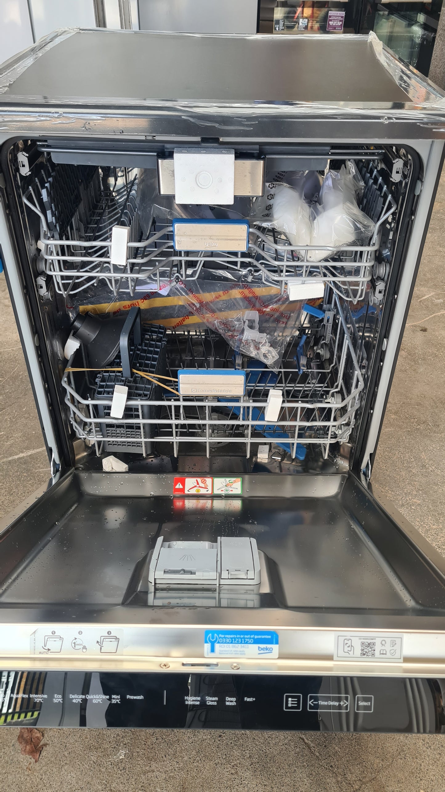 BEKO Heat Pump BDEN38560CHPA Full-size Dishwasher - Anthracite
