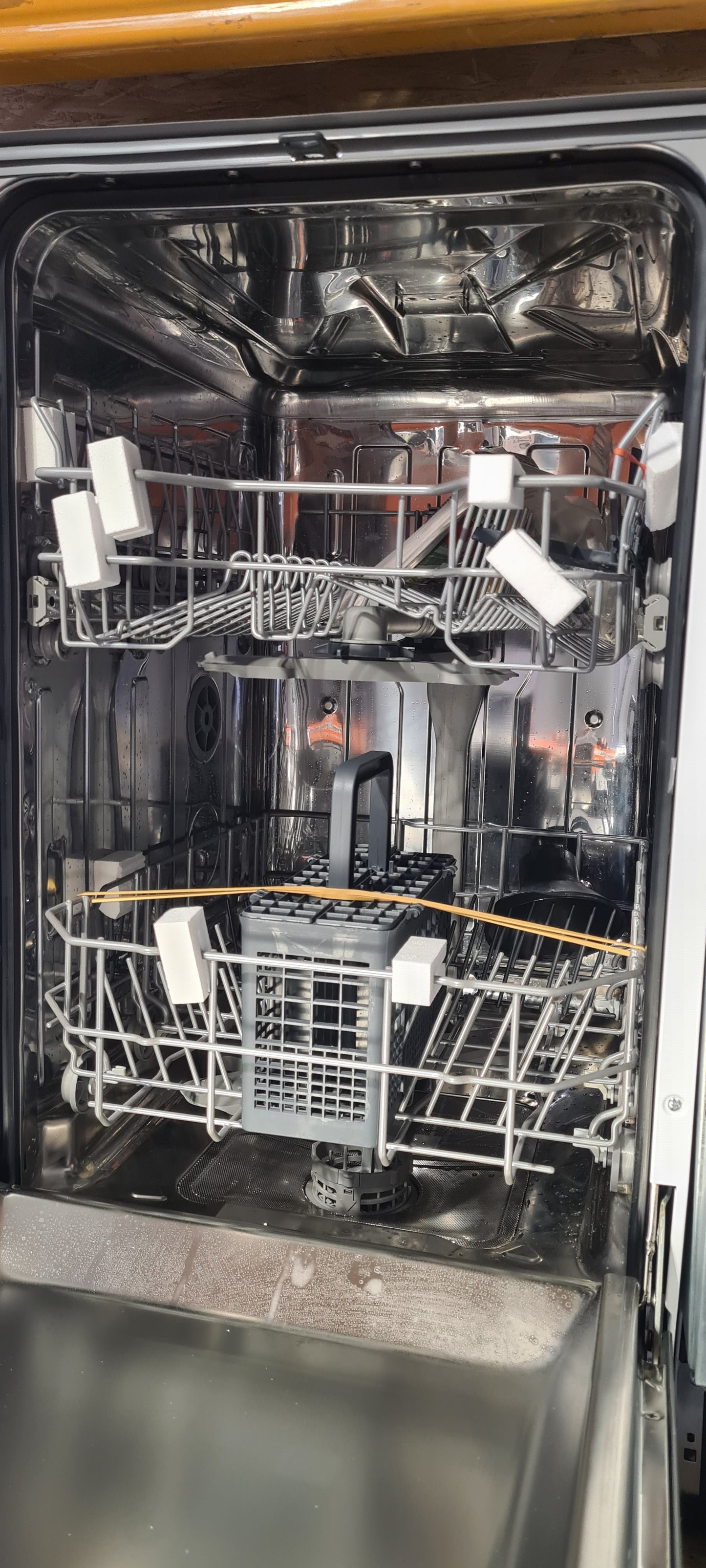 BEKO DIS15020 Slimline Fully Integrated Dishwasher