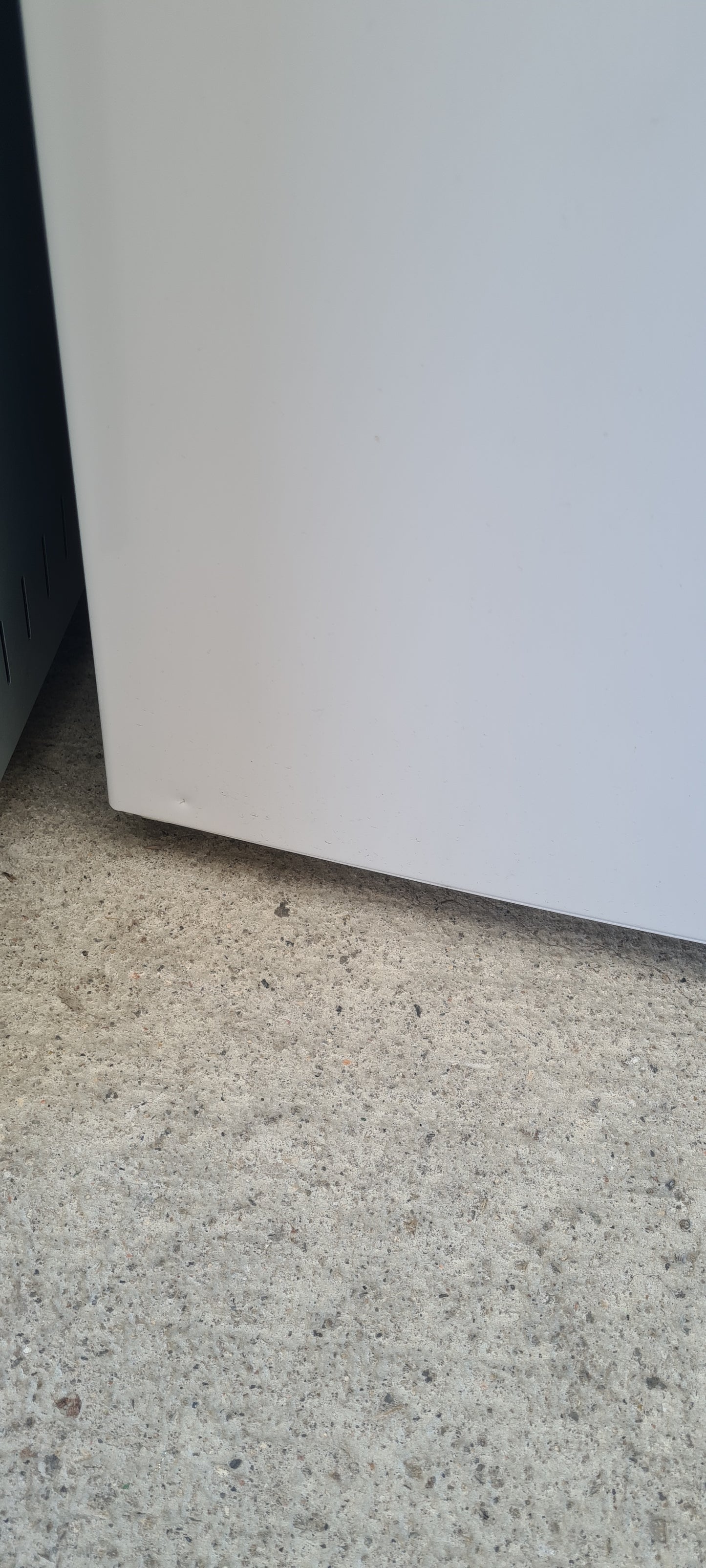 Beko FNP4686W 186cm Frost Free Upright Freezer - White