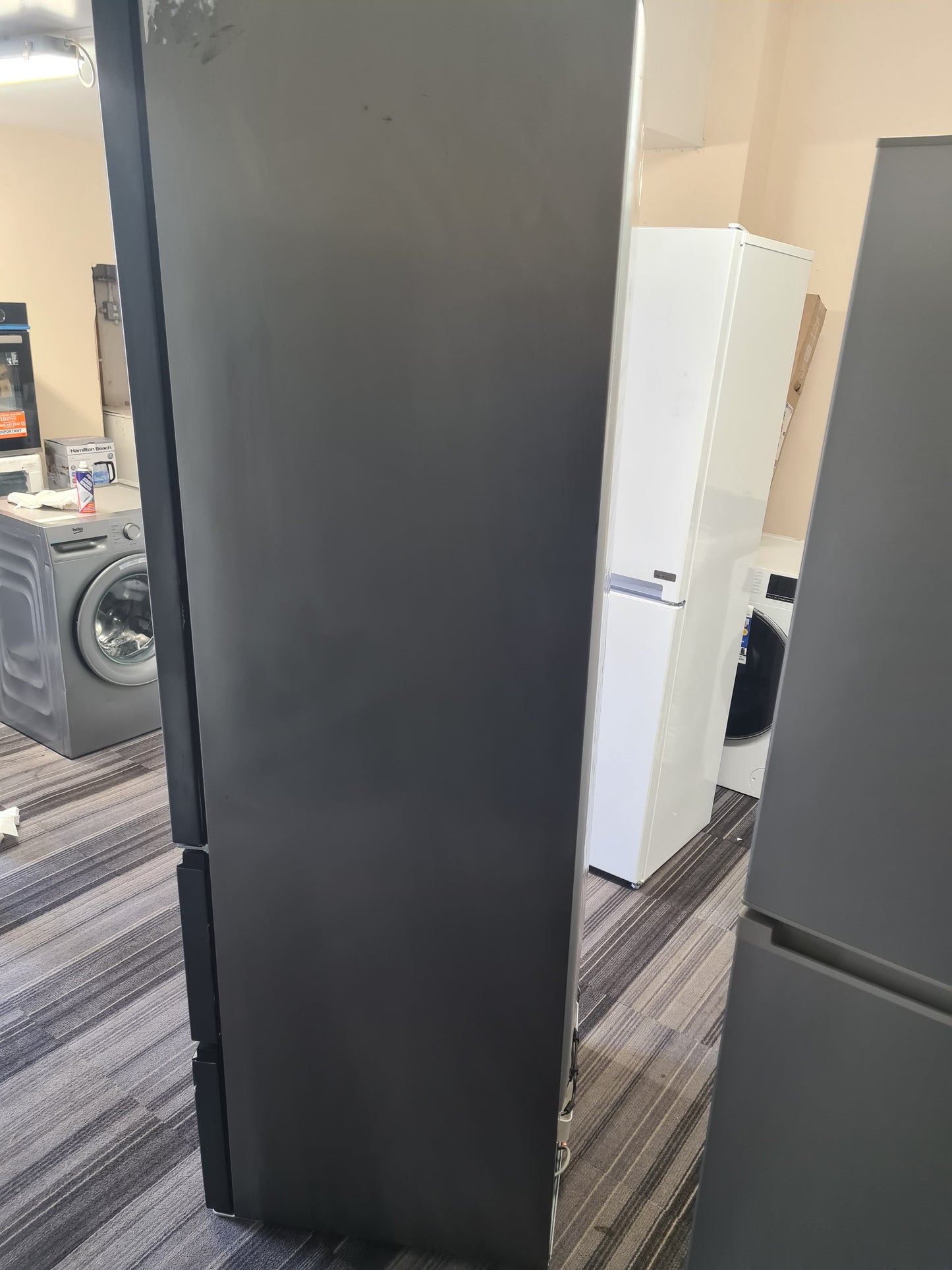 Beko HarvestFresh™ GNE4603VPZ 204cm High 60/40 Fridge Freezer - Anthracite - E Rated