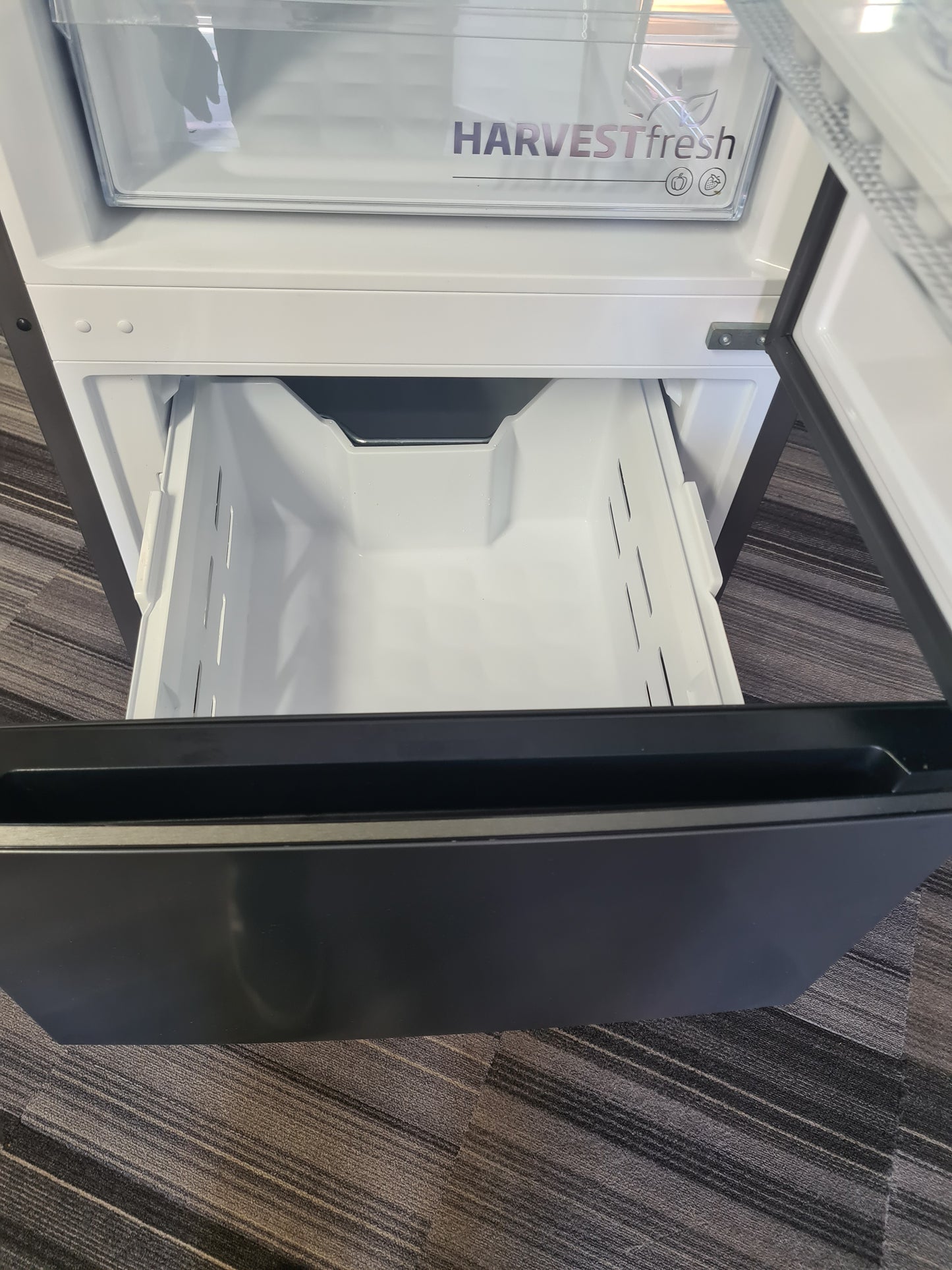 Beko HarvestFresh™ GNE4603VPZ 204cm High 60/40 Fridge Freezer - Anthracite - E Rated