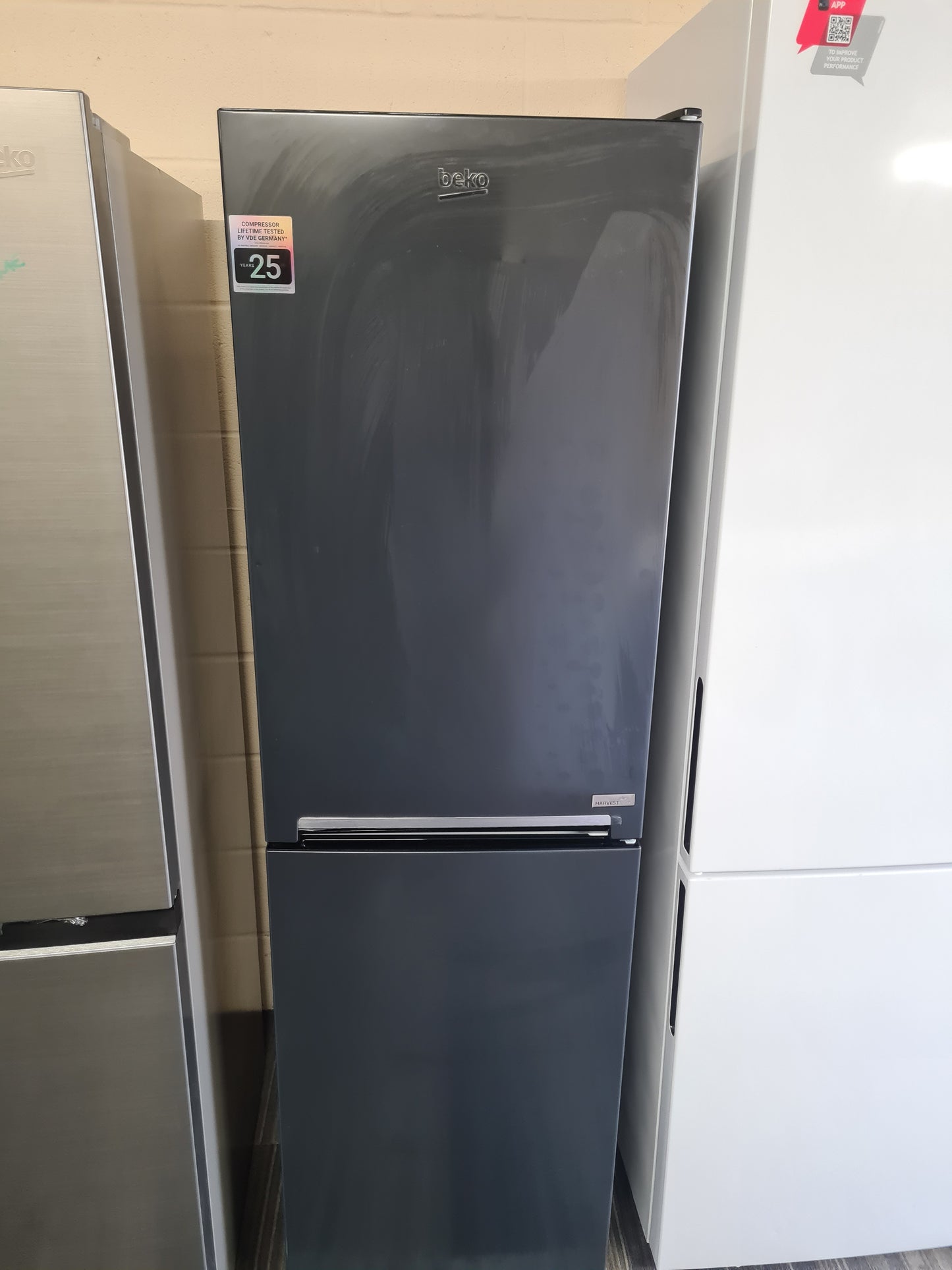 BEKO Pro HarvestFresh CNG4582VA 50/50 Fridge Freezer - Anthracite