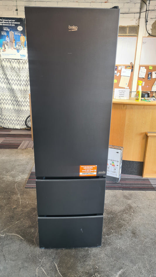 BEKO Pro HarvestFresh GNE4603VPZ 70/30 Fridge Freezer - Black Steel