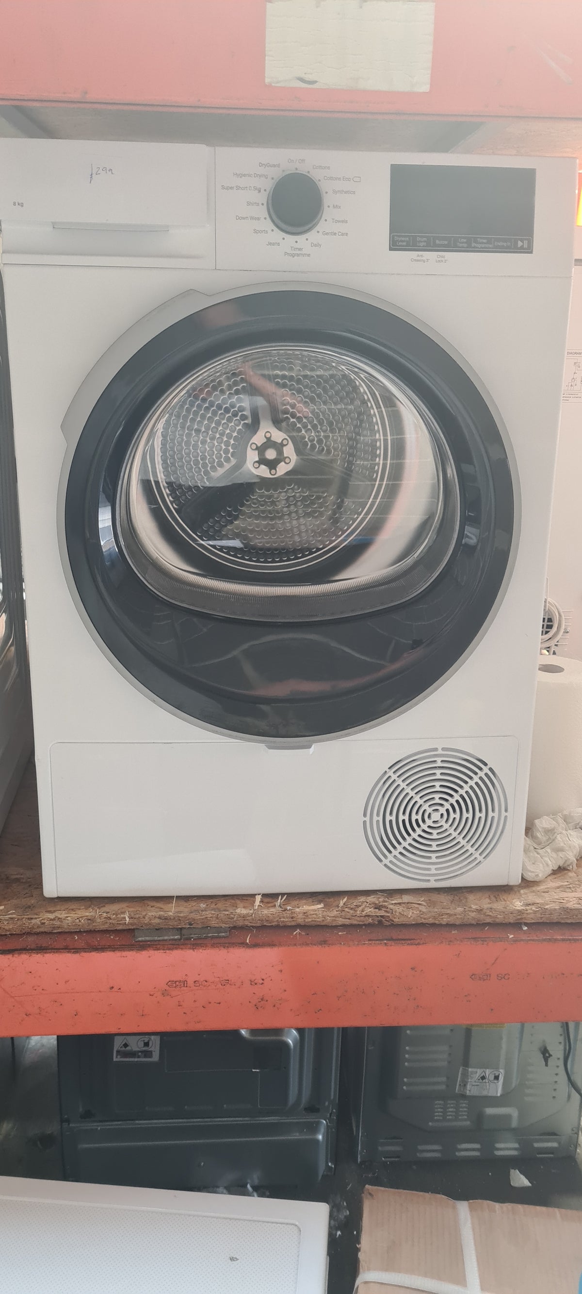 Blomberg LTA18321W 8kg Heat Pump Tumble Dryer - White