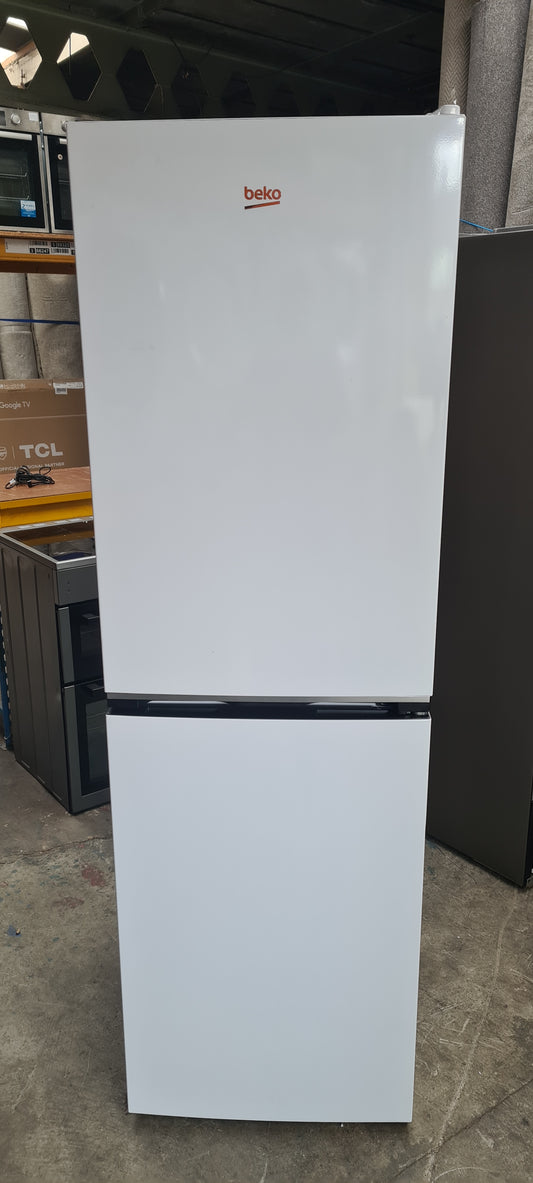 Beko HarvestFresh™ CNG4692VW 192cm 50/50 Frost Free Fridge Freezer