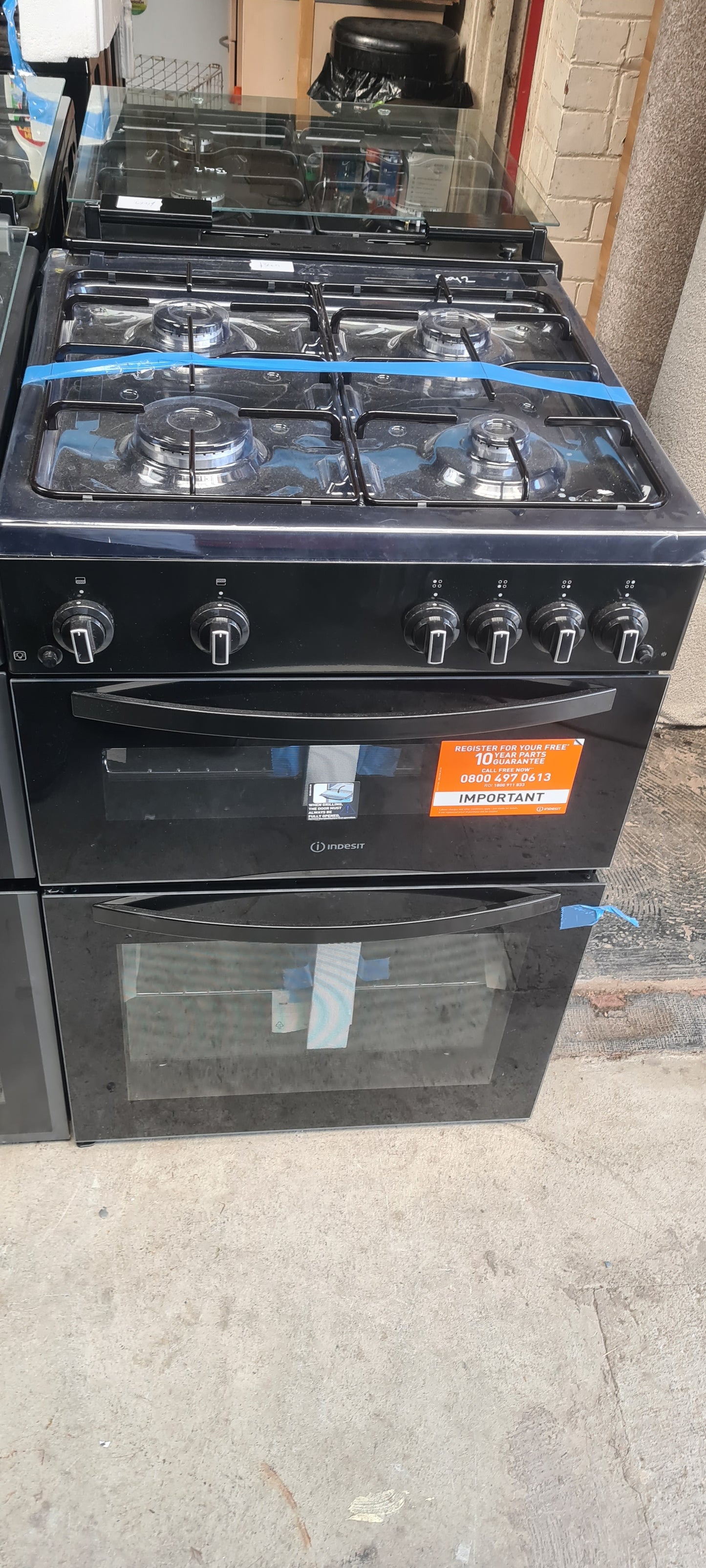 INDESIT ITG6GB 60 cm Gas Cooker - Black