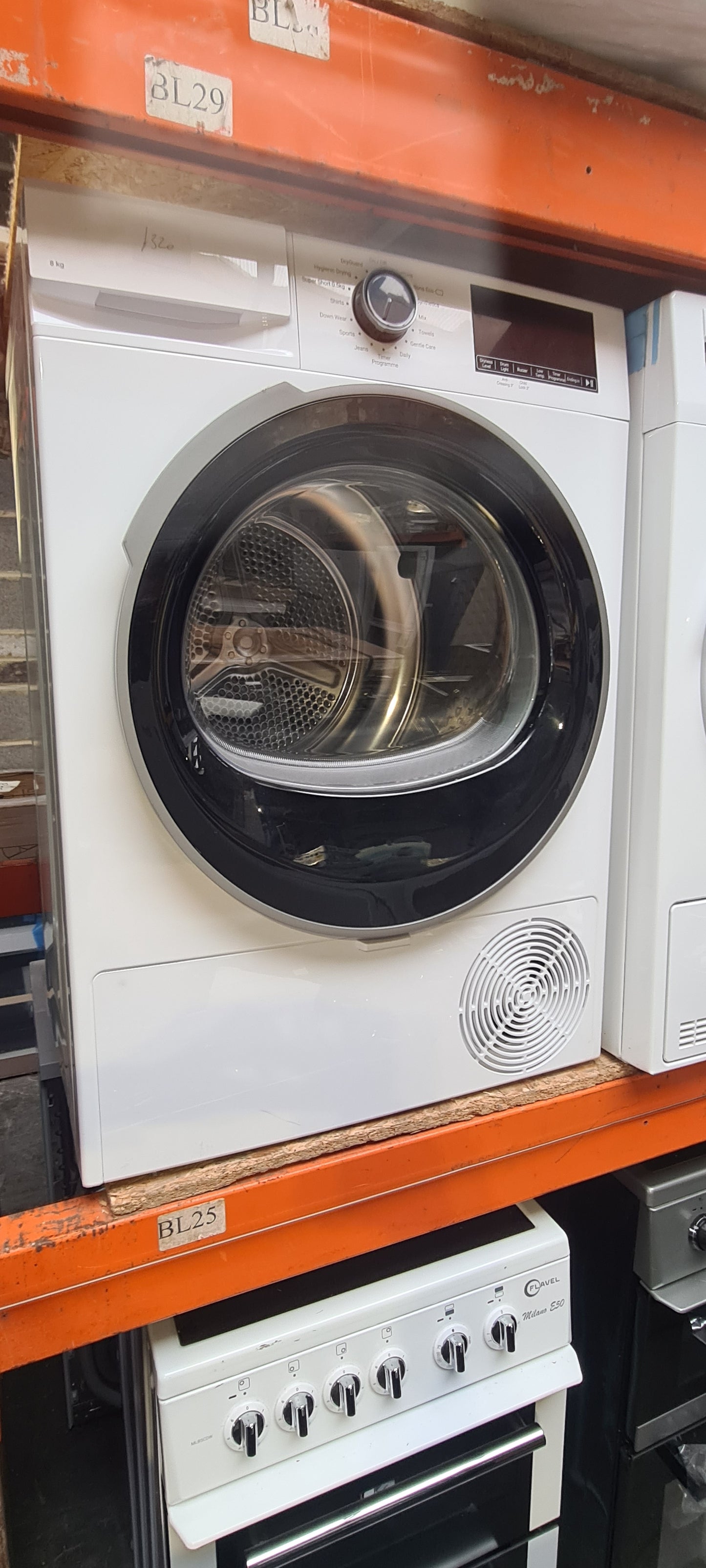 Blomberg LTA18321W 8kg Heat Pump Tumble Dryer - White