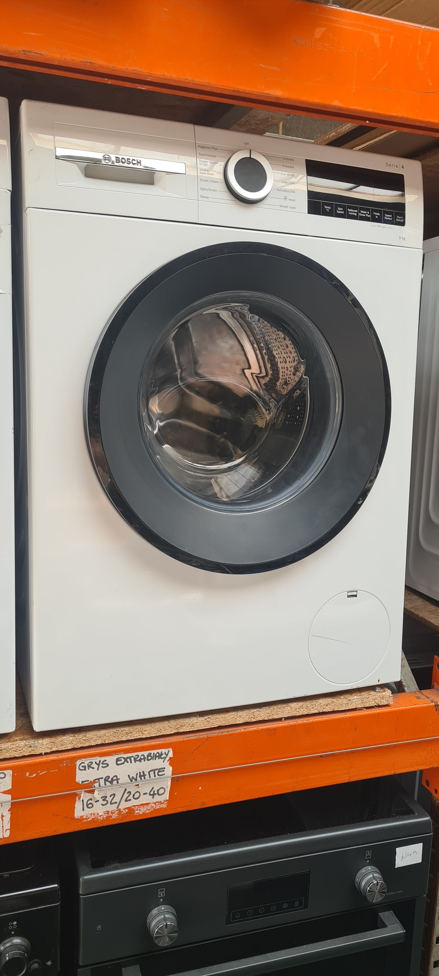 BOSCH Series 4 WGG04409GB 9 kg 1400 Spin Washing Machine - White Reconditioned