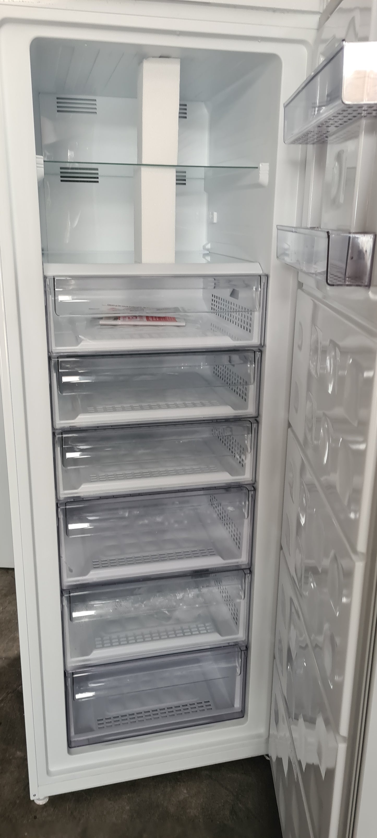Blomberg FND479P 70cm Frost Free Tall Freezer - White