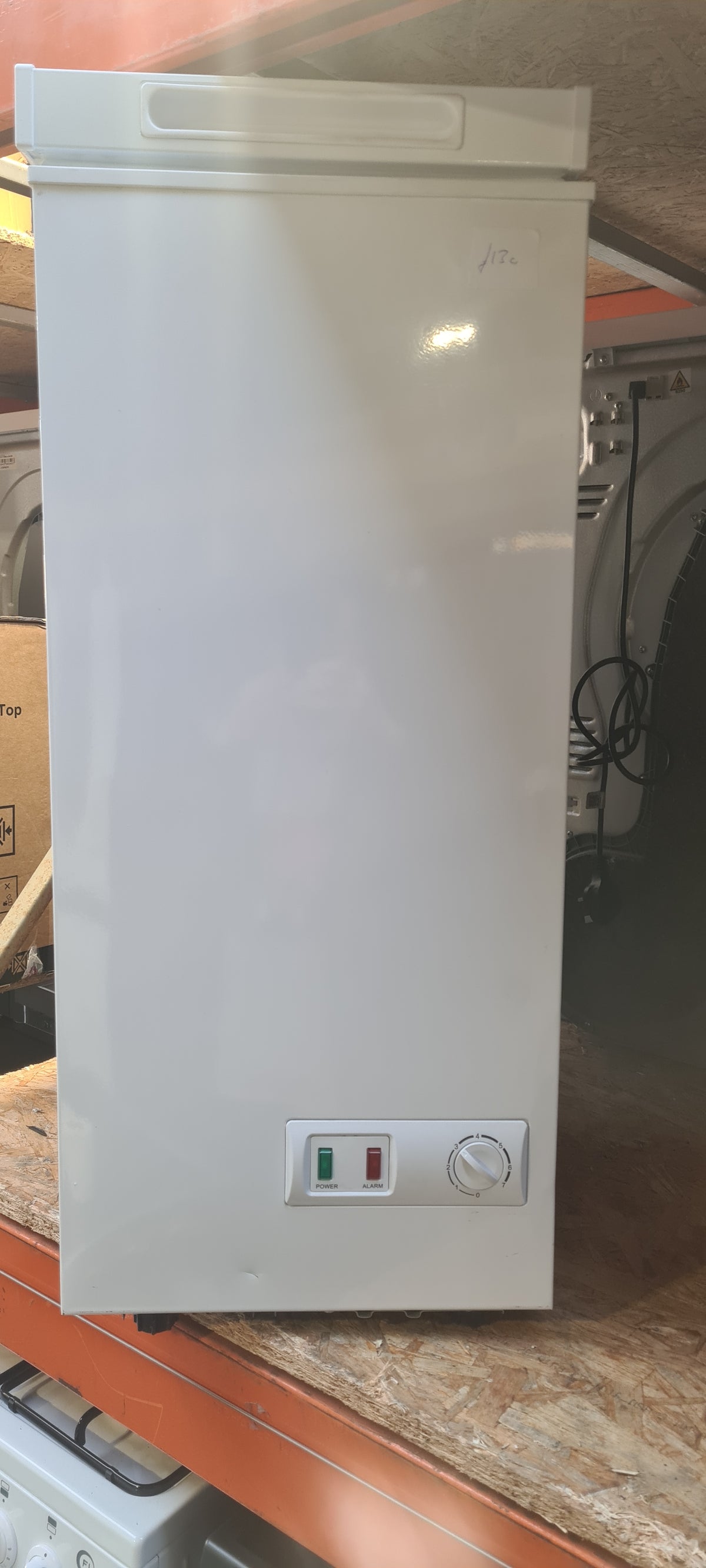 36cm White Chest Freezer, Freestanding Slimline Compact - SIA CHF60W