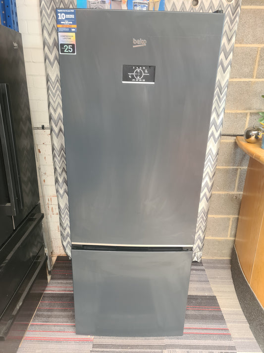 BEKO Pro HarvestFresh AeroFlow CNG5785VA 60/40 Fridge Freezer - Anthracite