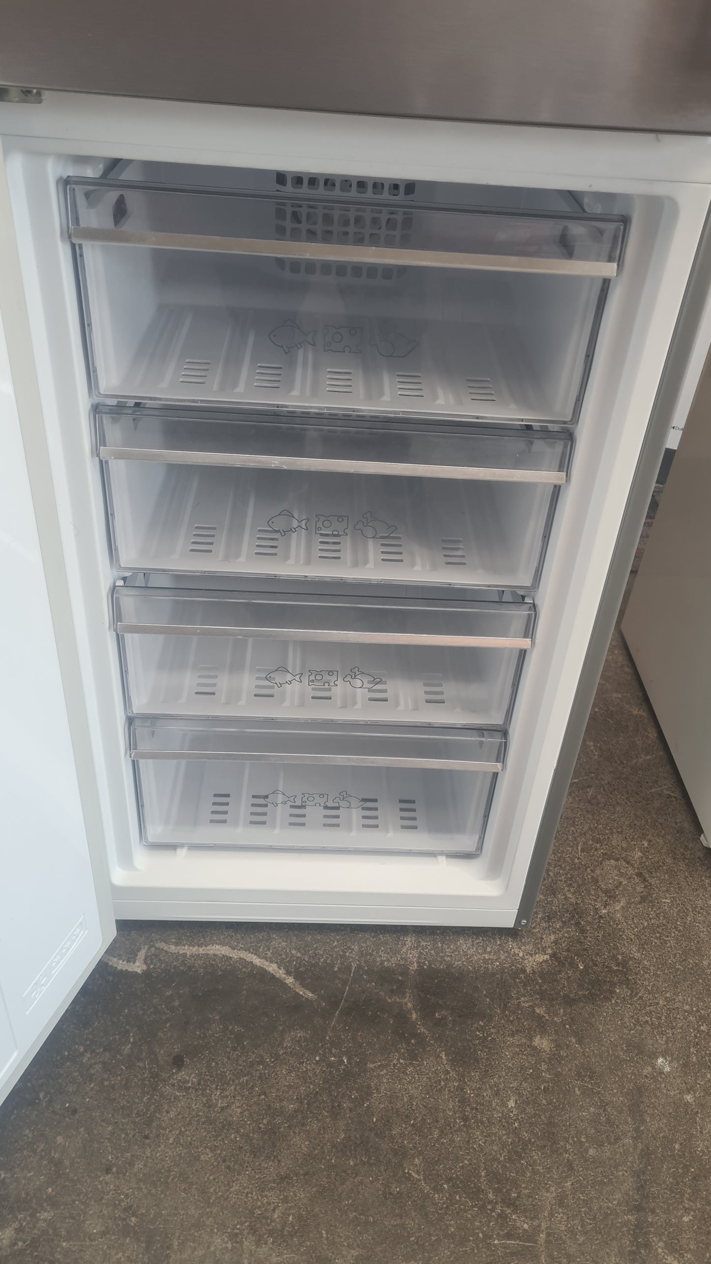 Blomberg KGM4574VPS VitaminCare+ 54cm 50/50 Frost Free Fridge Freezer - Stainless Steel Effect
