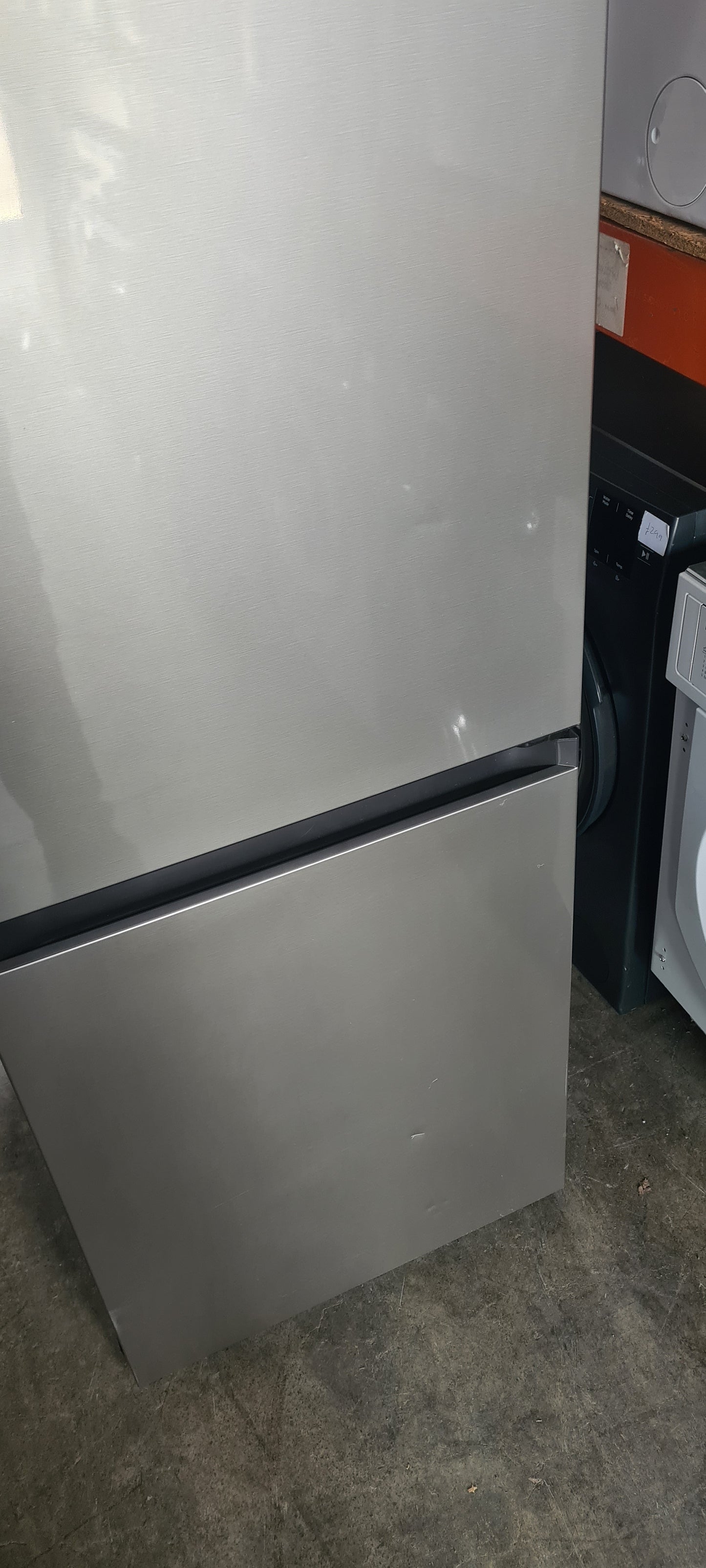 SAMSUNG Series 4 SpaceMax RB34C600ESA/EU Smart 70/30 Fridge Freezer - Silver