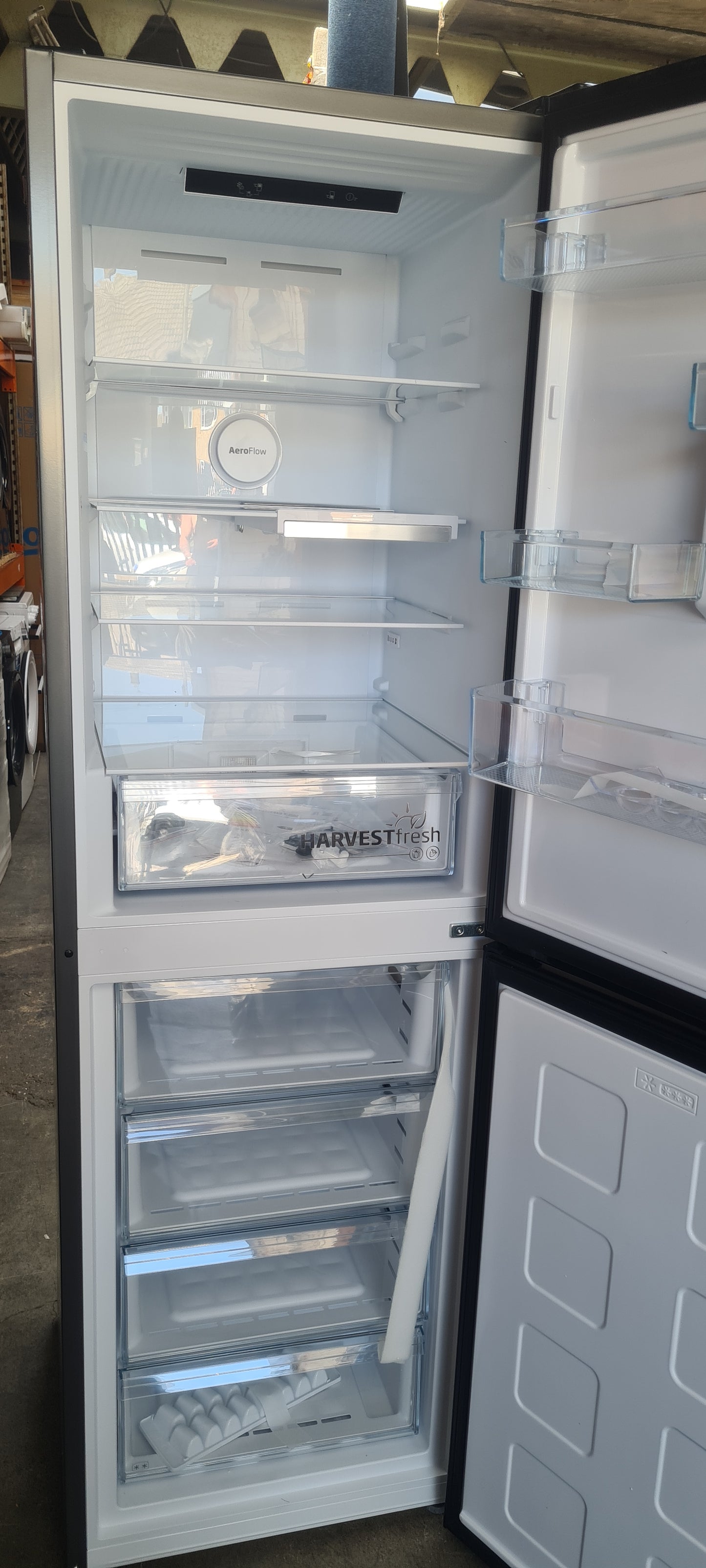BEKO Pro HarvestFresh AeroFlow CNG4692VA 50/50 Fridge Freezer - Anthracite