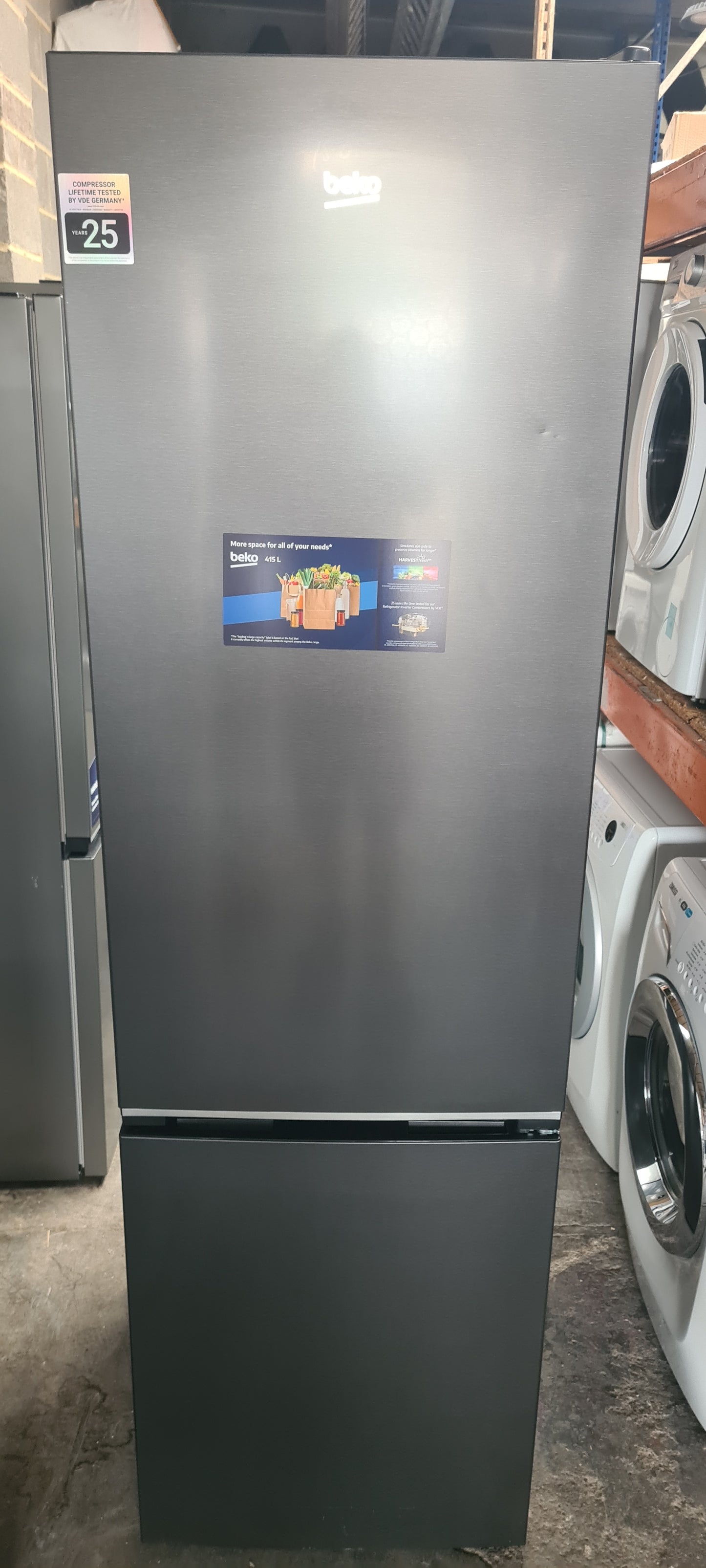 BEKO Pro HarvestFresh AeroFlow CNA7603VPZ 70/30 Fridge Freezer - Black Steel