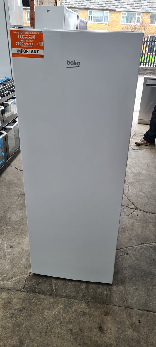 Beko FNE4545W 146cm Small Frost Free Upright Freezer - White - E Rated