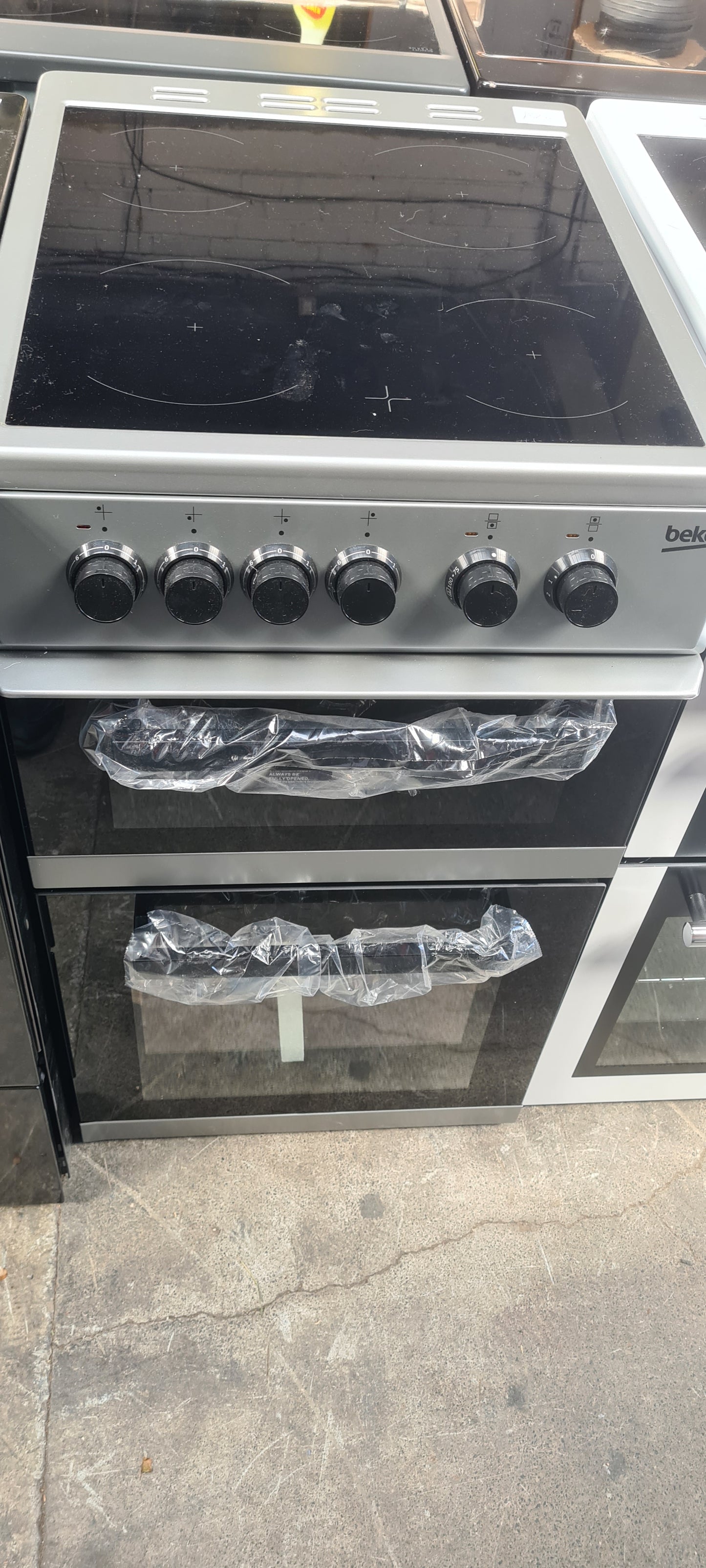 BEKO KDC5422AS 50 cm Electric Ceramic Cooker - Silver
