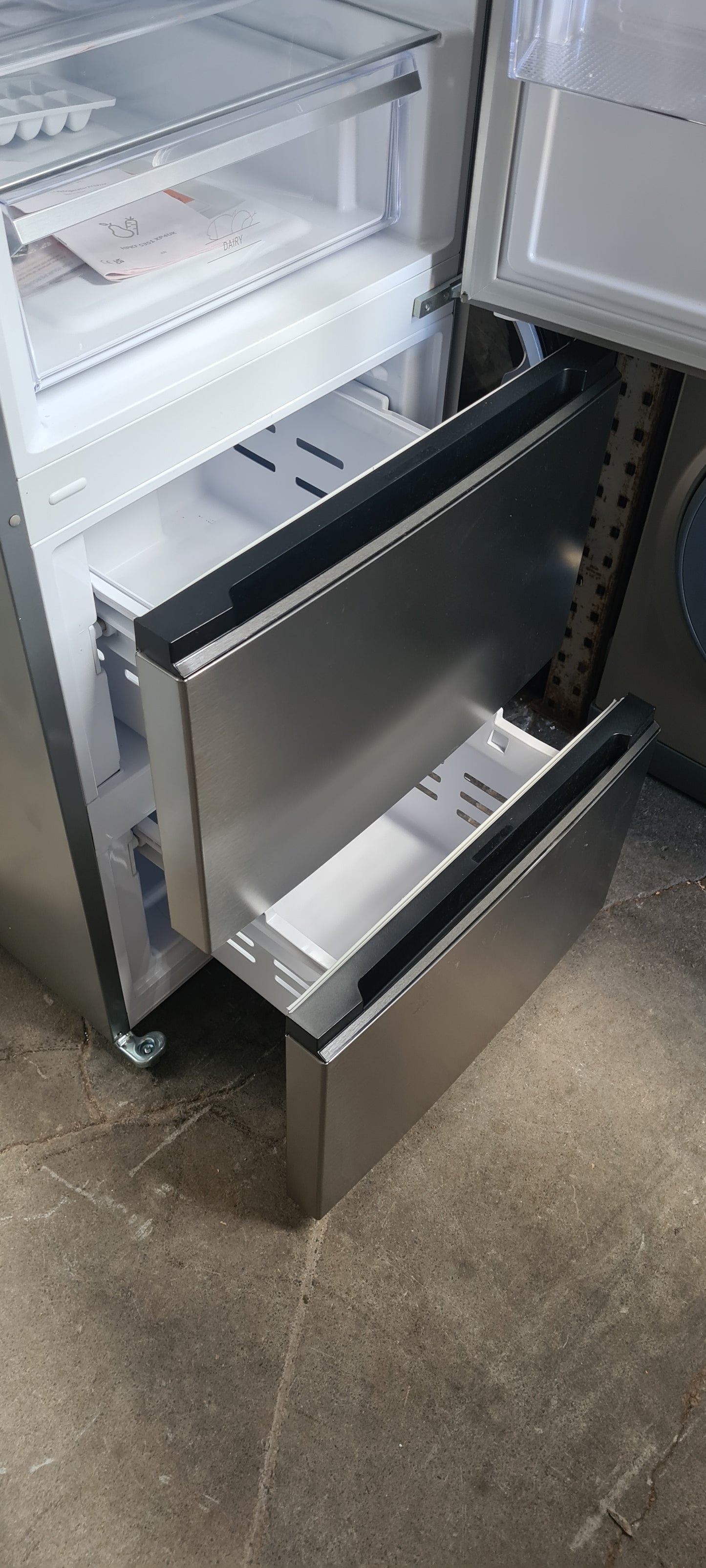 HOTPOINT VitalCare HPKF 5351 XP4UK 60/40 Fridge Freezer - Silver
