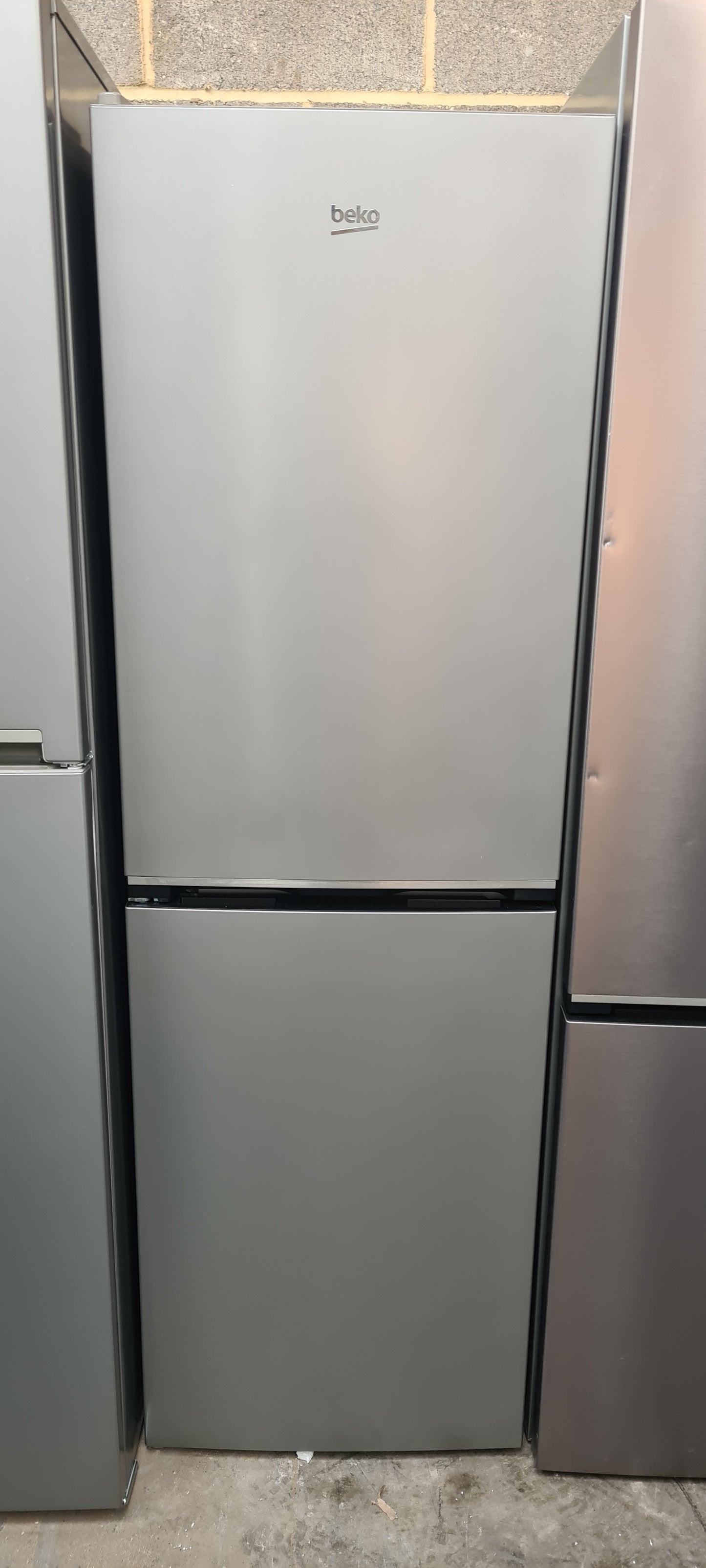 Beko AeroFlow™ NoFrost CNG4692S 192cm 50/50 Frost Free Fridge Freezer - Silver