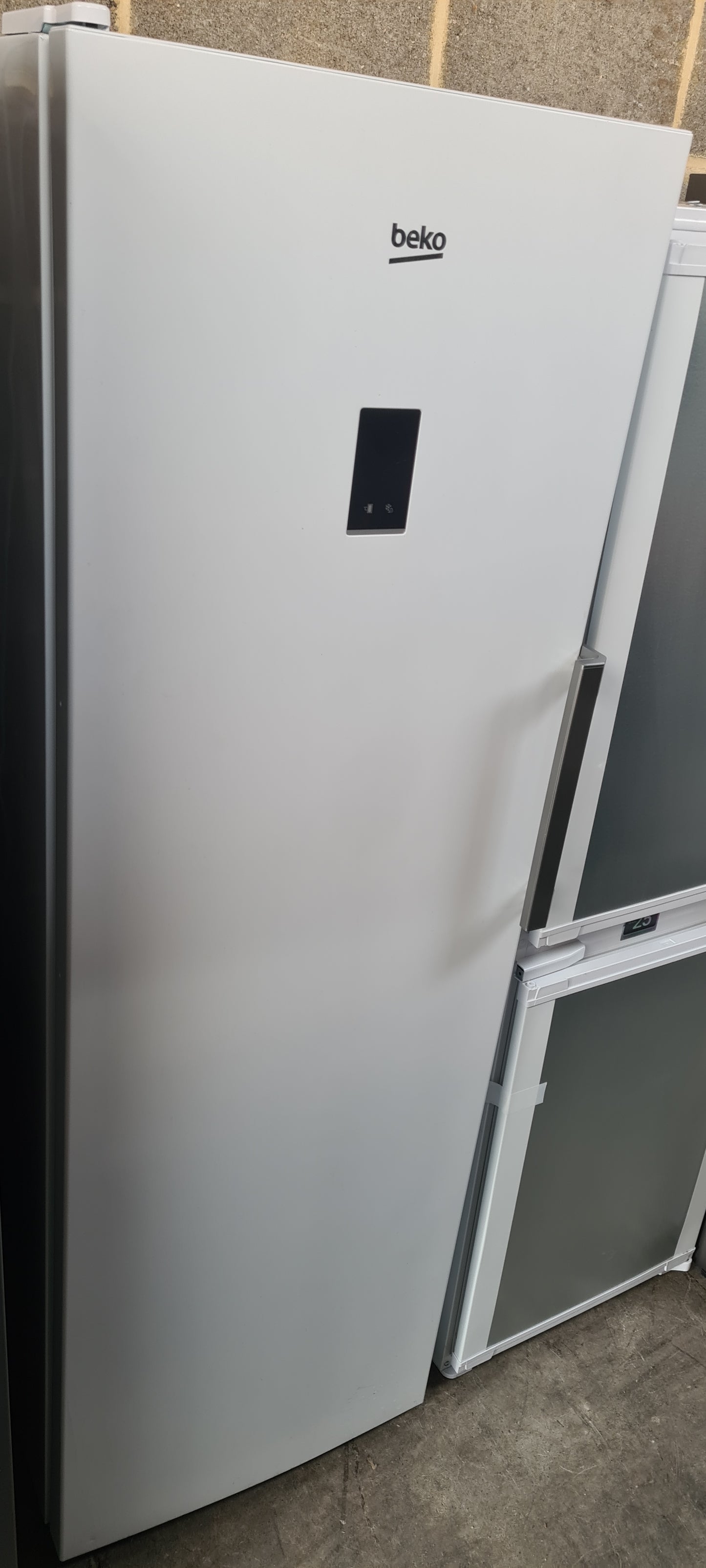 Beko FNP4686W 186cm Frost Free Upright Freezer - White